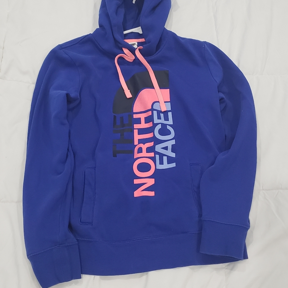 Women's Northface sweatshirt
